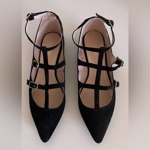 TOPSHOP Black with gold buckles, velvet flats.